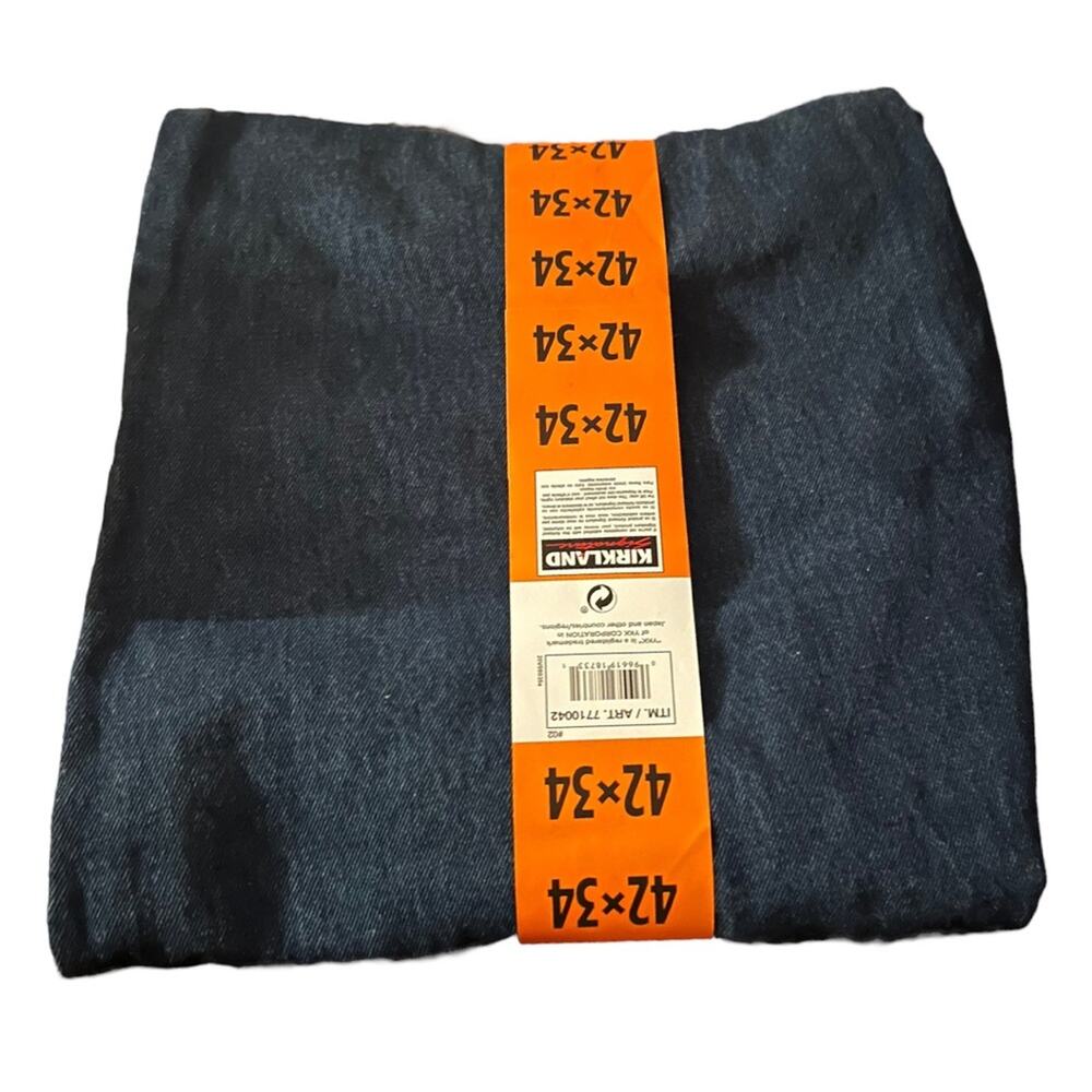 Kirkland Signature Relaxed Fit Jean Size 42 X 34 - Picture 3 of 7